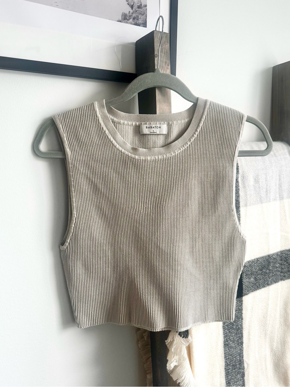Babaton Ribbed Sleeveless Cropped Tank in Light Taupe